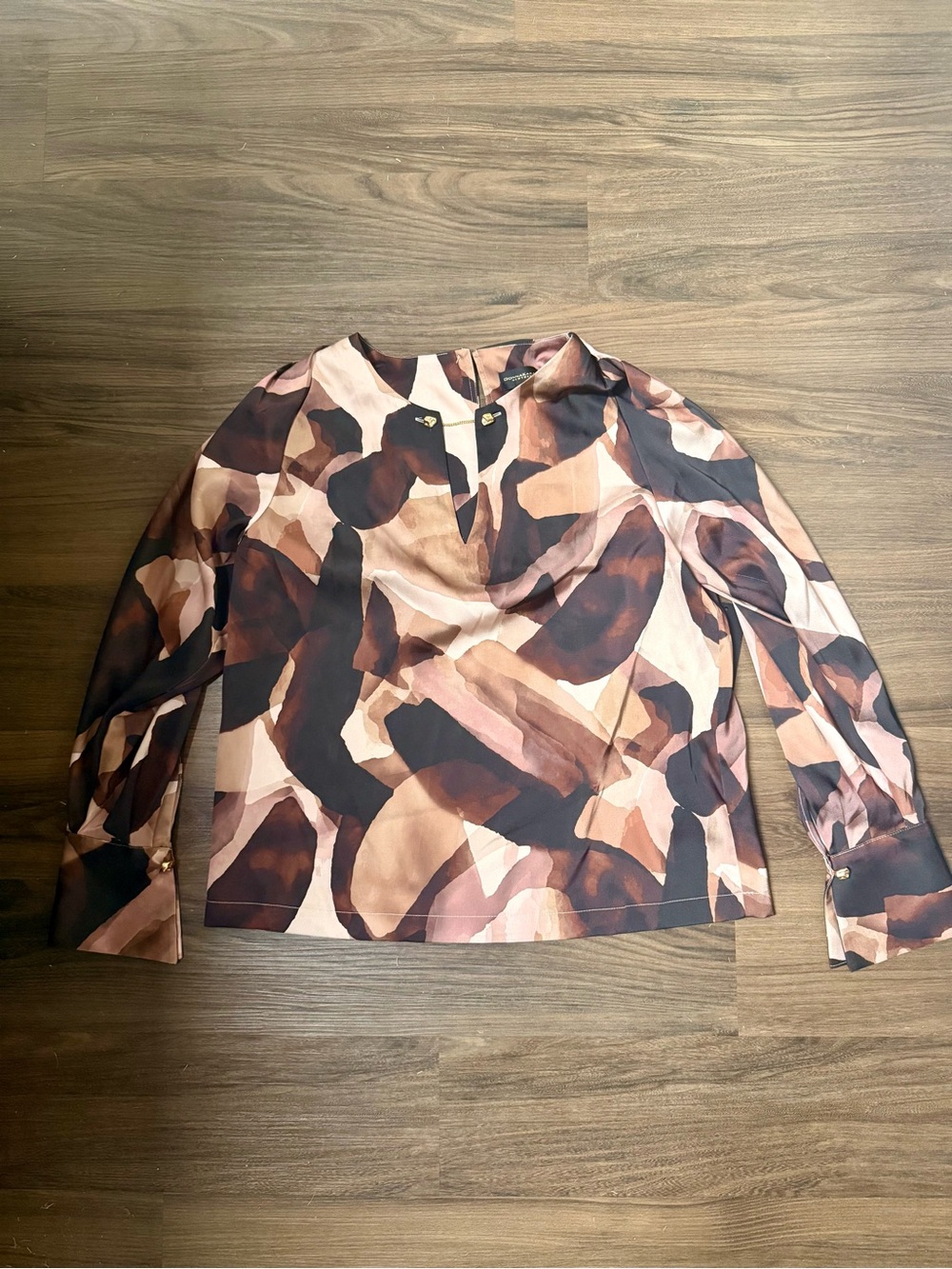 Donna Karan Brushstroke Long-Sleeve Blouse in Brown and Cream with Gold Accents